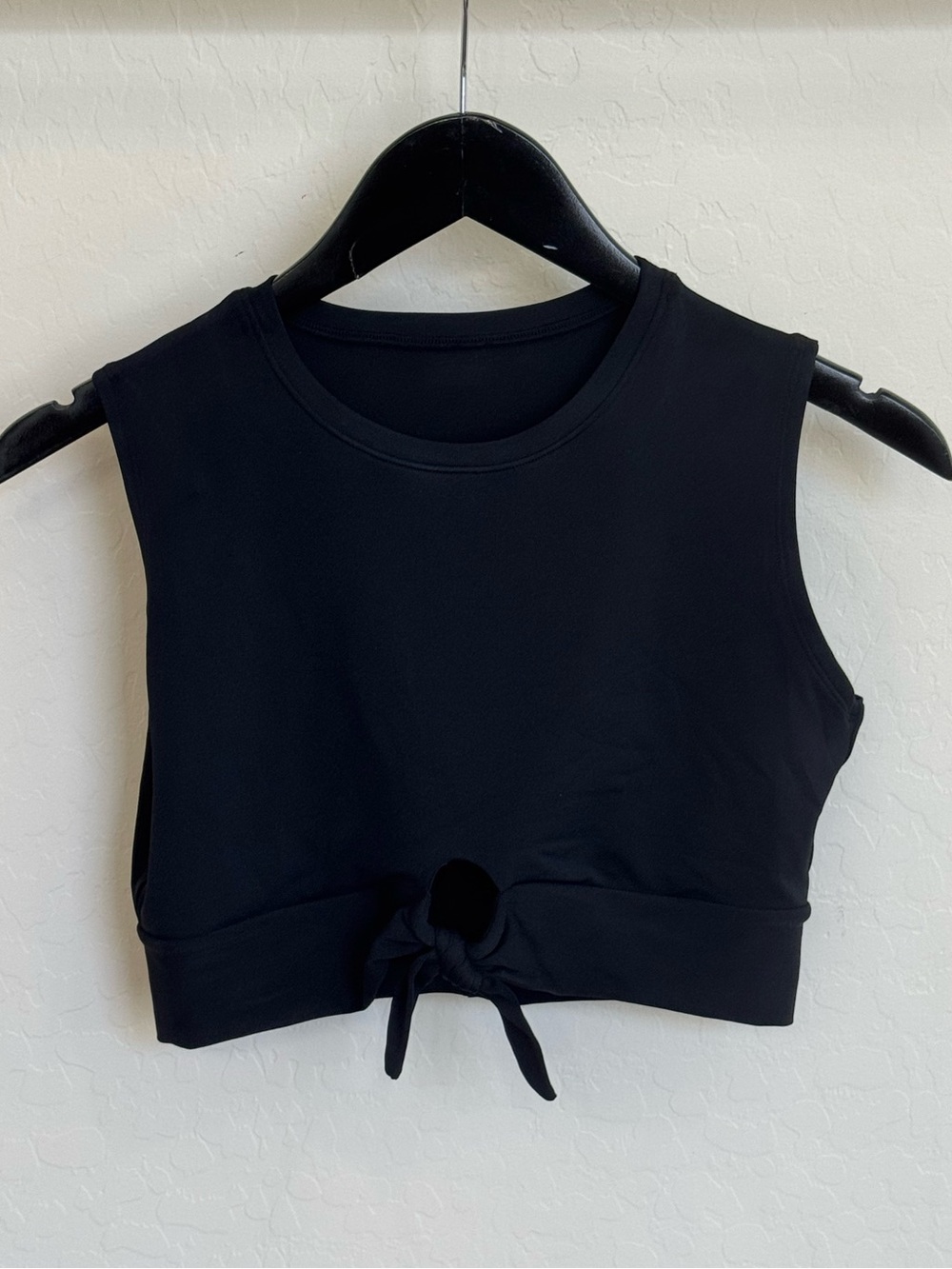 Robin Piccone Ava Tank Bikini Top Knot Front Crop Swim Black Size Large EUC
